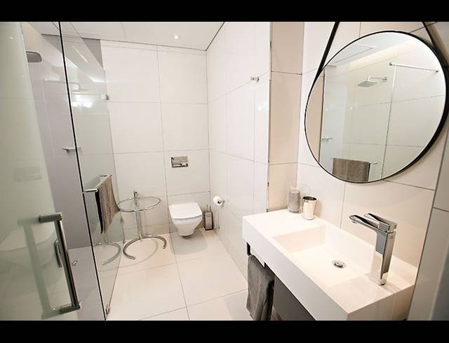 1 BEDROOM APARTMENT FOR SALE IN SANDOWN